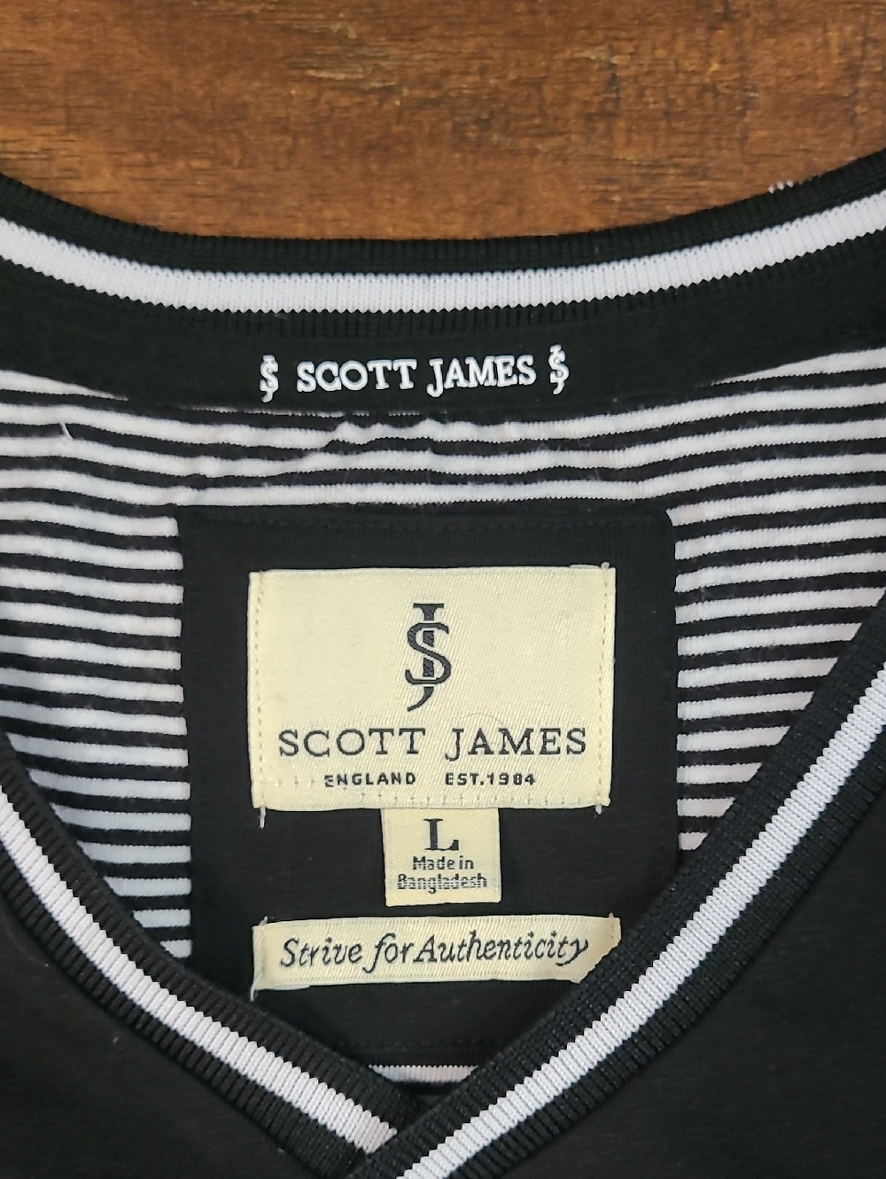 Scott James Black V-Neck Short Sleeve Men's Shirt with Contrast Trim Size Large - Picture 5 of 9